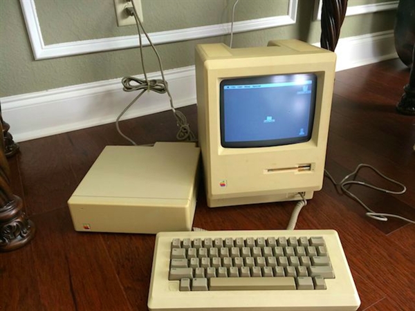 30年前的古董Mac机 如今依然杠杠的